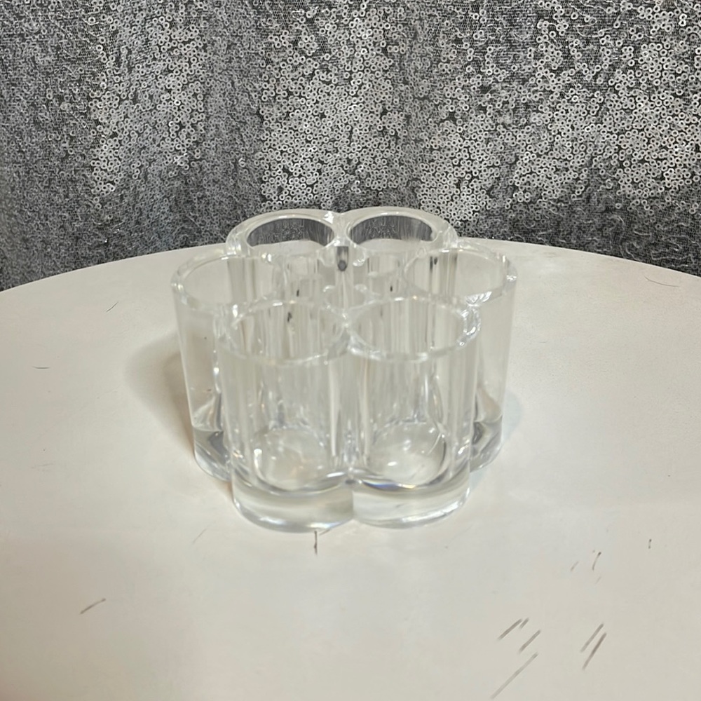 Makeup organizer